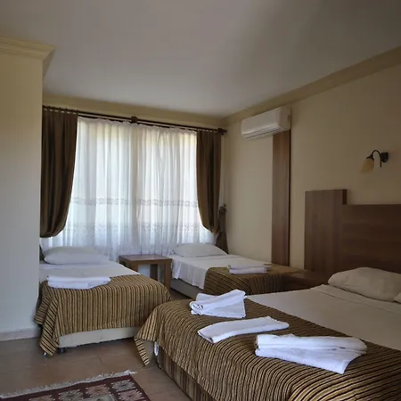 Mg Moms Hotel-2