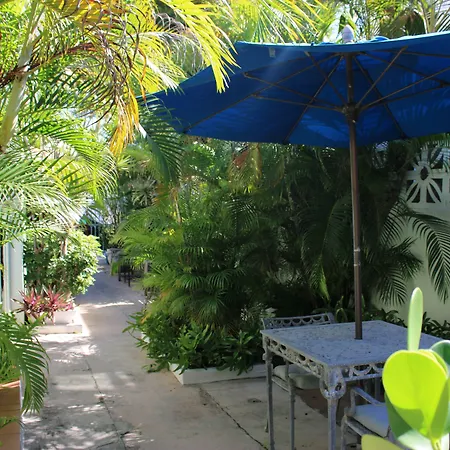 Numero Uno Beach Apartments-2