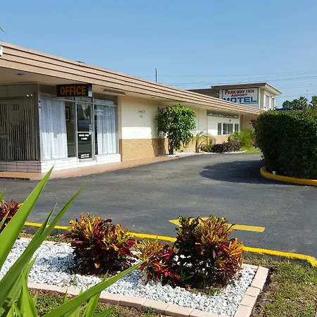 Parkway Inn-3