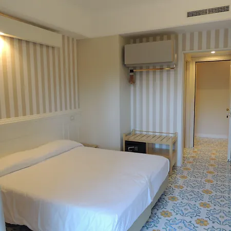 Hotel Zeus-3