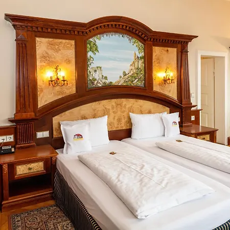 Schloss Hotel Wasserburg-3