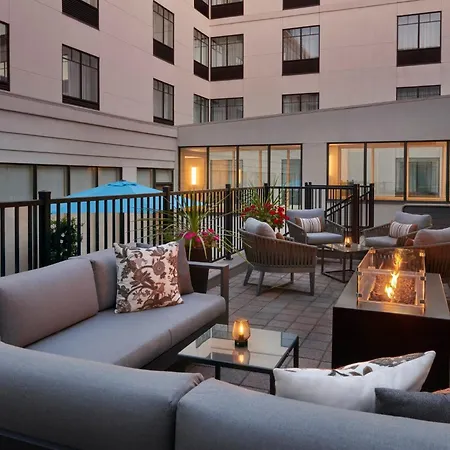Courtyard By Marriott Ottawa Downtown-3