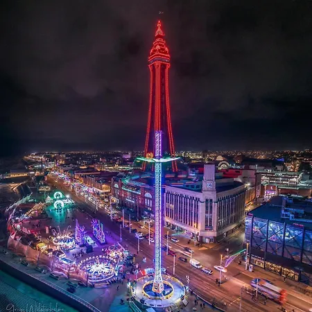 Thornhill Blackpool-2