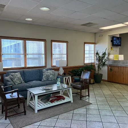 Mariner Inn And Suites-3