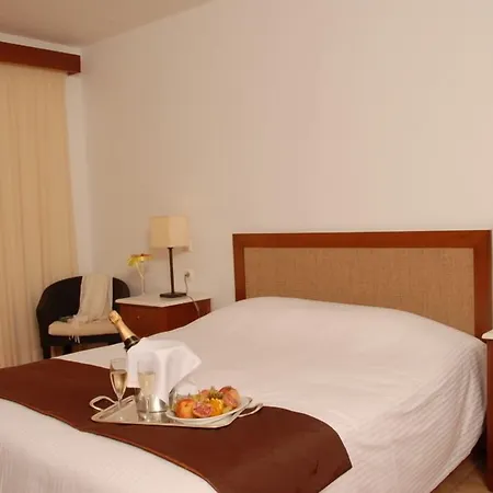 Bitzaro Grande Hotel&Suites-3