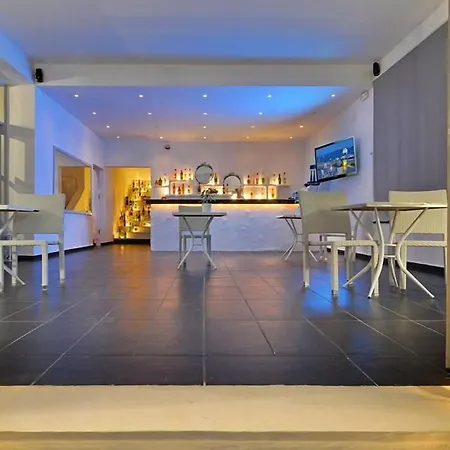 Hotel Adamas-3