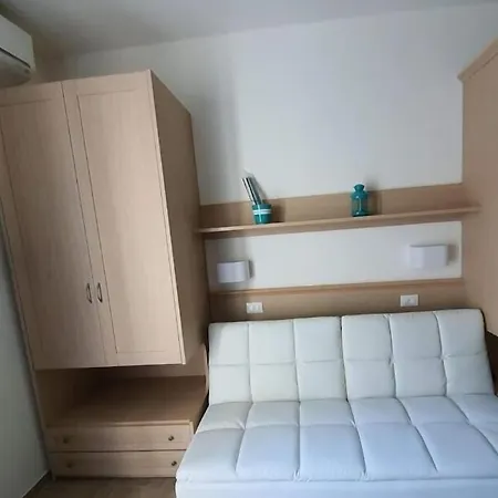 Hotel Airone B&B Camere e Appartamenti-2