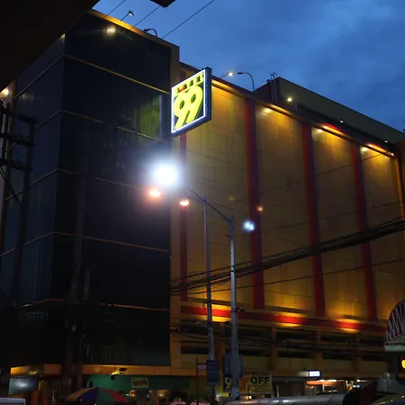 Hotel 99 Monumento Caloocan-2
