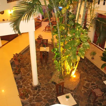 The Ocean Pearl Hotel Negombo-2