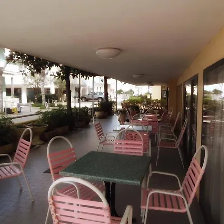 Hotel Glenn-2