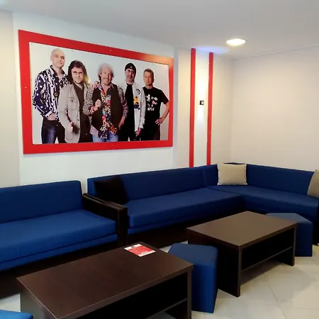 Rock Hotel First Line-3