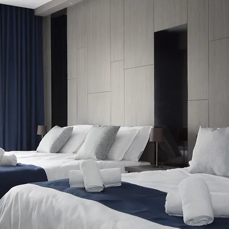 The District Hotel-3