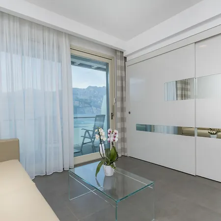 Hotel Vega-3