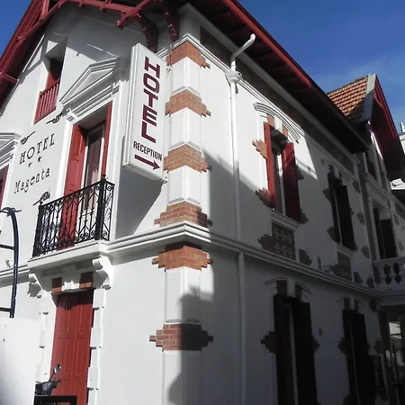 Le Petit Hotel-2