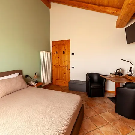 Chalet Chapeau Rar-2
