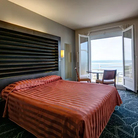 Hotel La Corniche-2