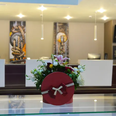 Ramada By Wyndham Constanta-3