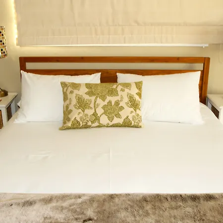 Dolphin Inn Guesthouse-3