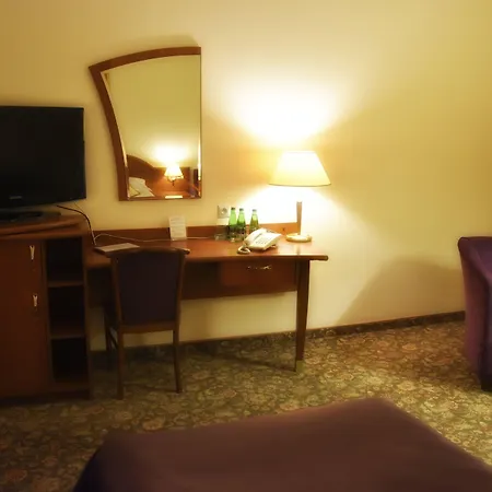 Hotel Amaryllis-3