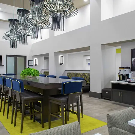Hampton Inn & Suites Irvine/Orange County Airport-3