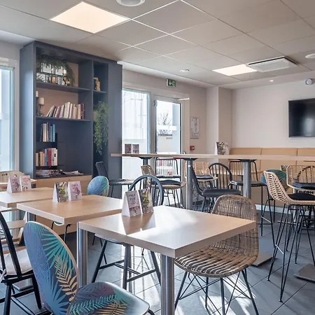B&B Hotel Chartres Oceane-3