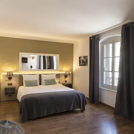 L'Hotel By Hostellerie Du Chateau-3