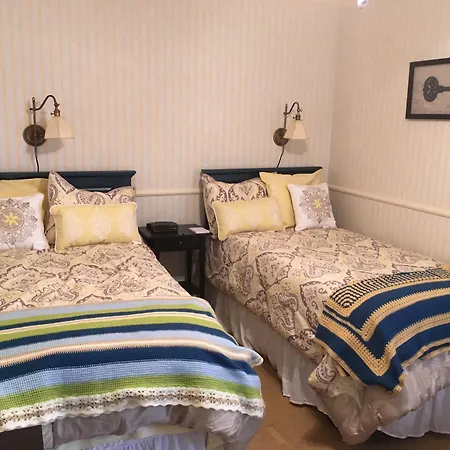 Rose Street Bed & Breakfast-3