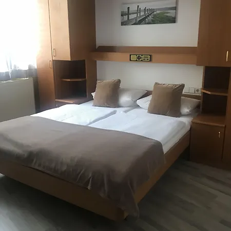 Adler Hotel Garni-2