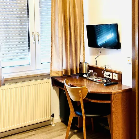 Adler Hotel Garni-3
