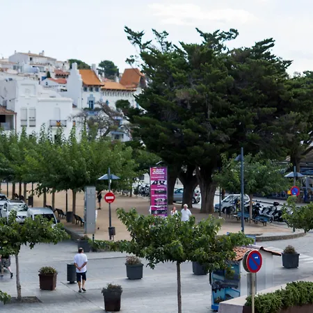 Hostal Marina Cadaques-3