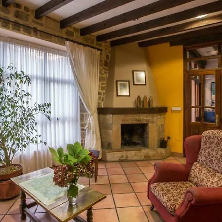 Hotel Villa de Cabrales-3