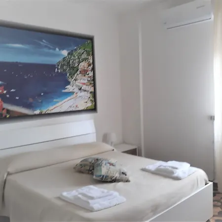 Hotel Rosy-2