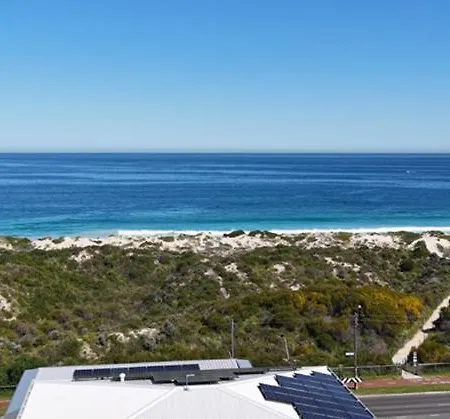 Beach House Perth-3