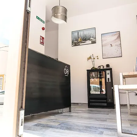 8 Rooms Tarifa-3
