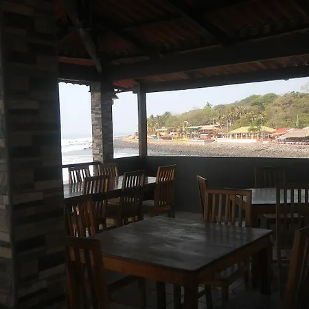 Punta Roca Surf Resort-3