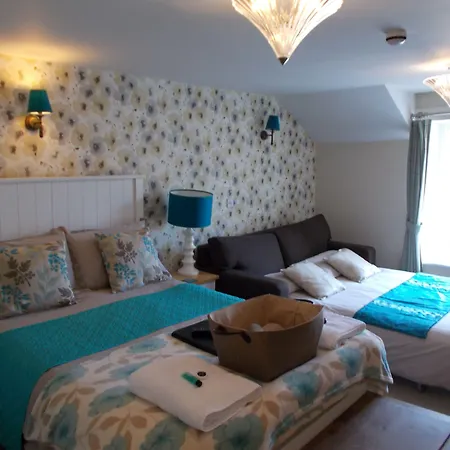 The White Lion Hotel-3