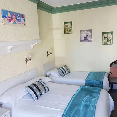 Cumbria Guest House-3