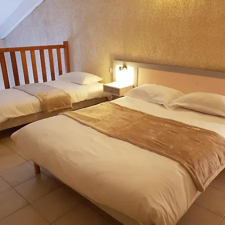 Hotel & Restaurant Le Saint Jean-3