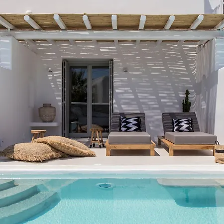 Adorno Beach Hotel And Suites-3
