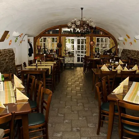 Moselland Hotel Im Enderttal Zum Onkel Willi-3