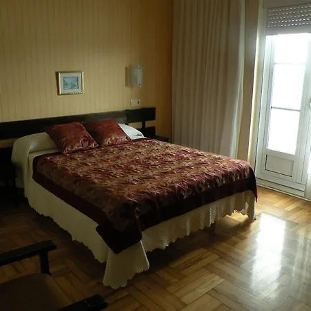 Hotel Rompeolas-3