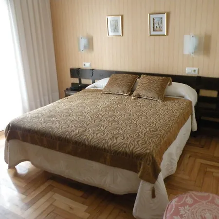 Hotel Rompeolas-2