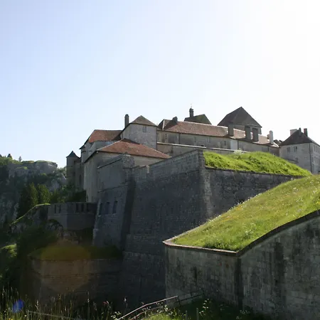 Auberge Du Chateau De Joux-3