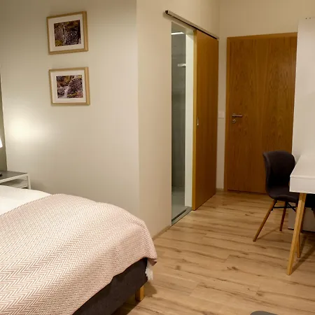 Harbour Inn - Guesthouse-3