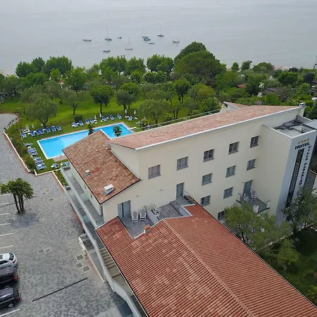 Hotel Villa Paradiso Suite-3