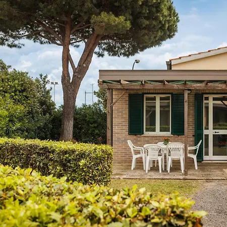 Villaggio Turistico La Cecinella-2