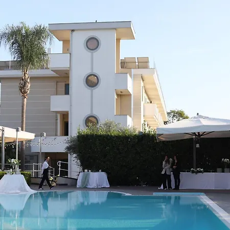 Hotel Premiere-3
