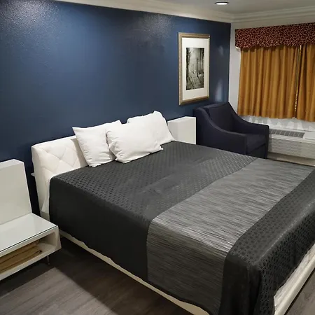 Flamingo Inn-2