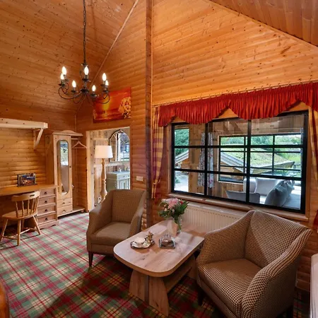 Wellnesshotel Seeschlößchen - Privat- Spa&Naturresort-2