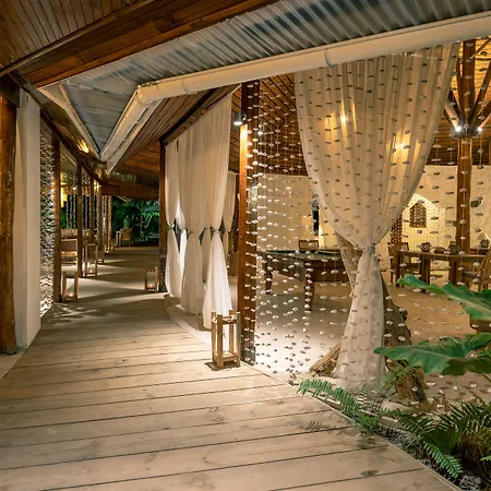 Bliss Hotel Praslin-3